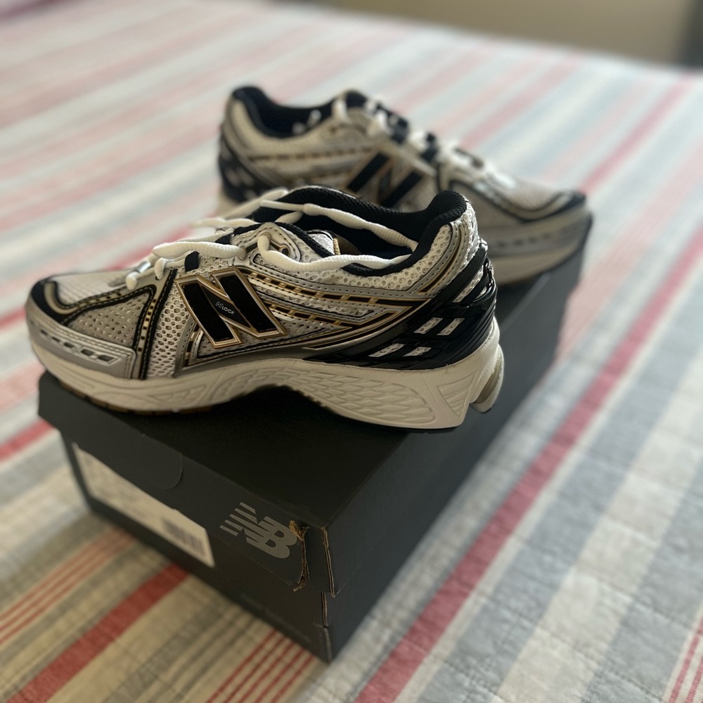 New Balance 1906r Casual Shoes